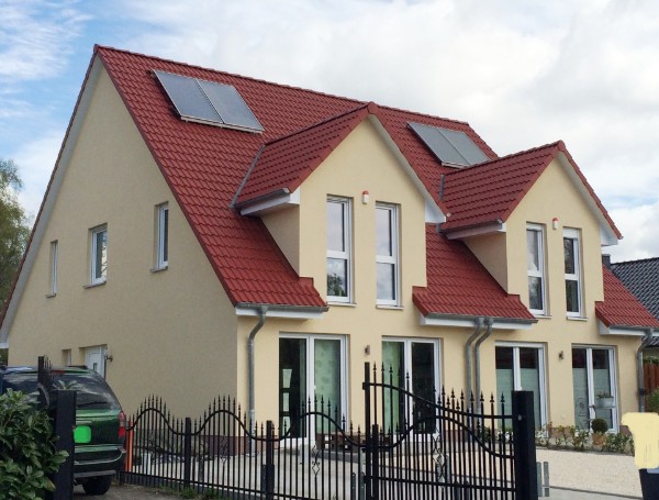 Doppelhaus mit Satteldachgauben